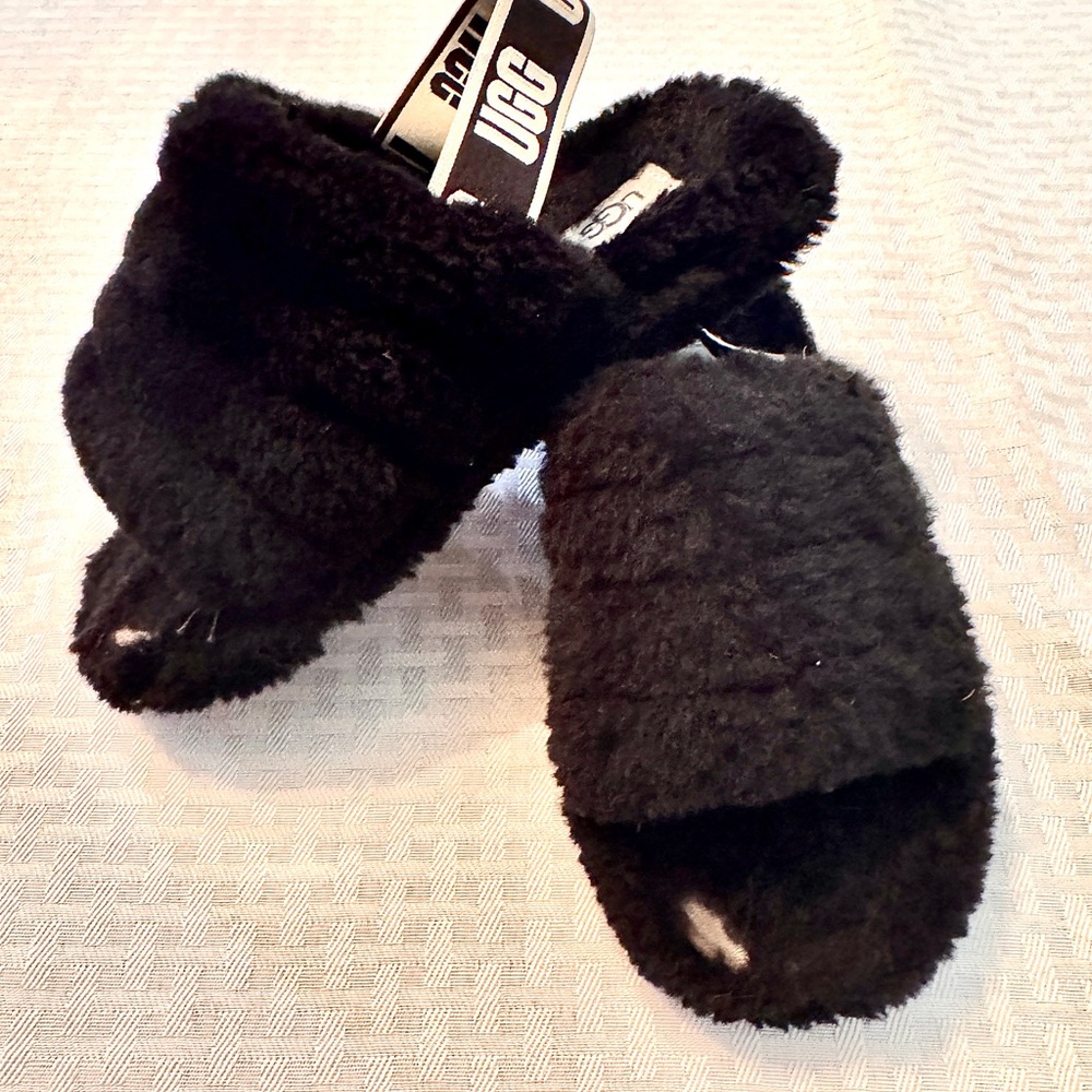 UGG Fluff Yeah Black Sheepskin Slingback Slides Kids Size 2‎ 1098494K